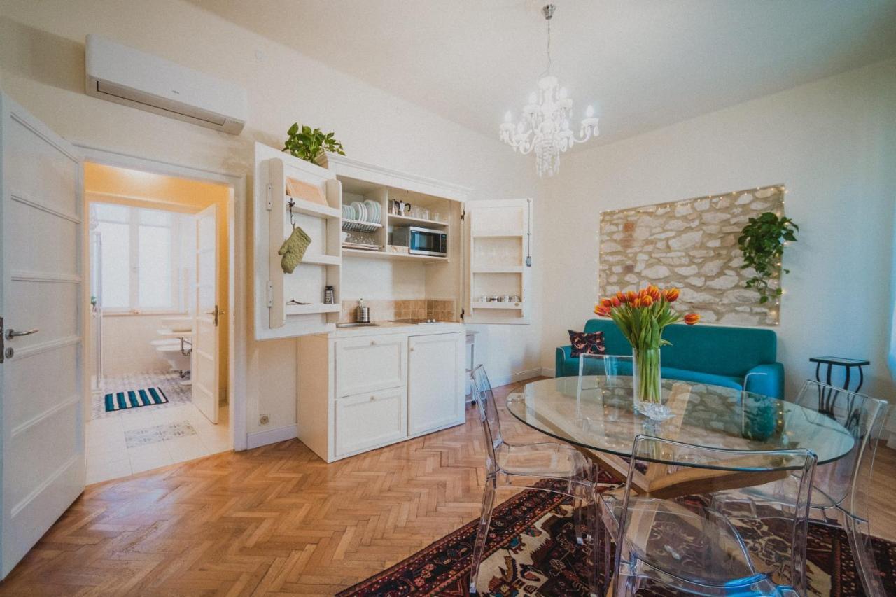Casa Elle Apartment เวโรนา ภายนอก รูปภาพ