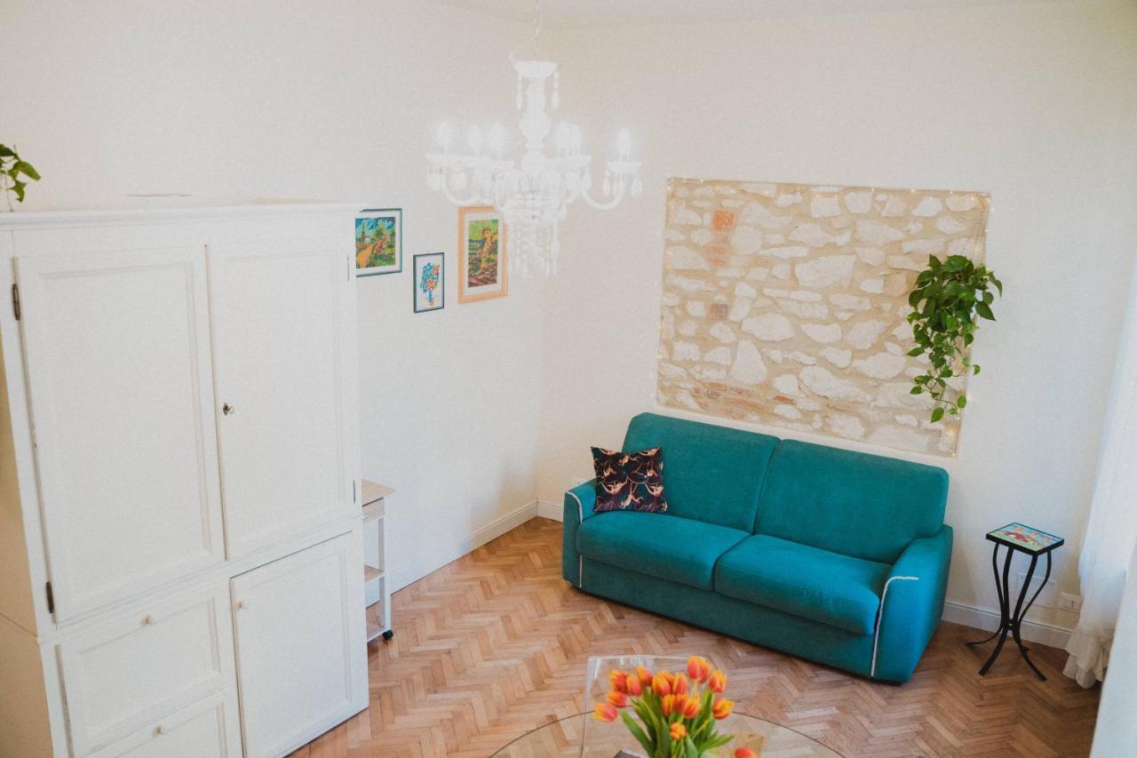 Casa Elle Apartment เวโรนา ภายนอก รูปภาพ