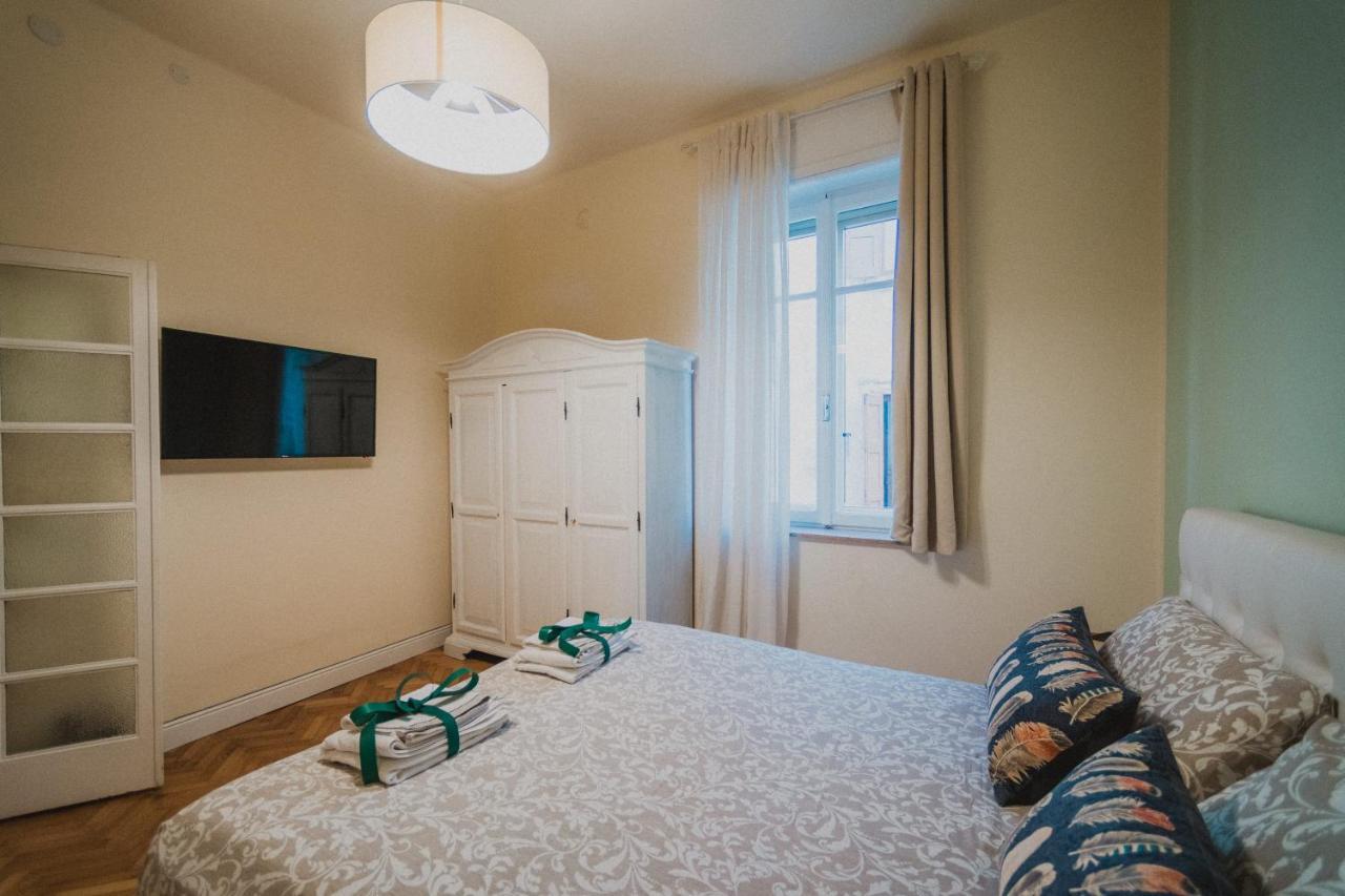 Casa Elle Apartment เวโรนา ภายนอก รูปภาพ